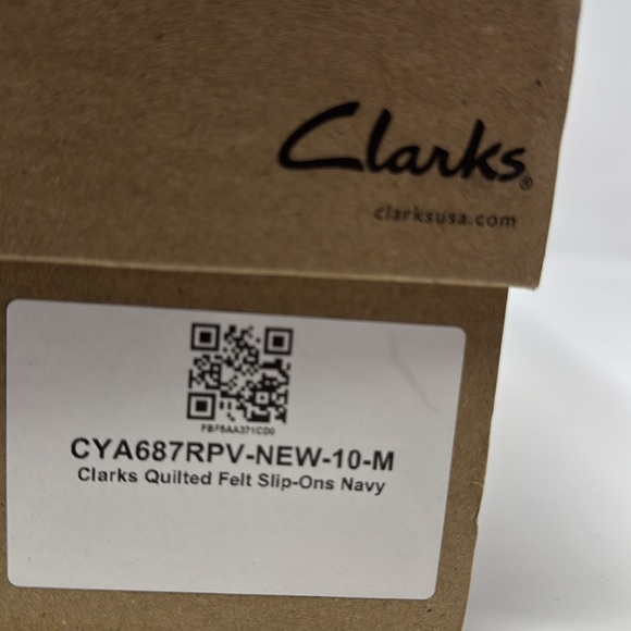 NEW Clarks Quilted Felt Slip On Dark Blue Cozy Slippers Size 10 Navy Blue W/Box🎁 - Picture 9 of 9